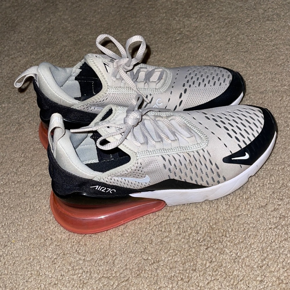 Nike Air max 270’s, women’s size 6.5/kids 5Y, grey & pink - Picture 1 of 2